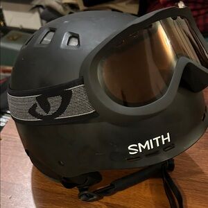 SMITH Black Helmet with Gray Strap